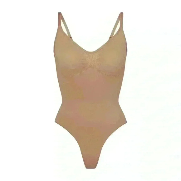 SKIMS Adjustable Straps Seamless Sculpt Compression Thong Bodysuit Size… - Picture 2 of 8